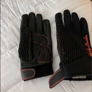 Harley Davidson lightweight driving gloves. Ladies size Large